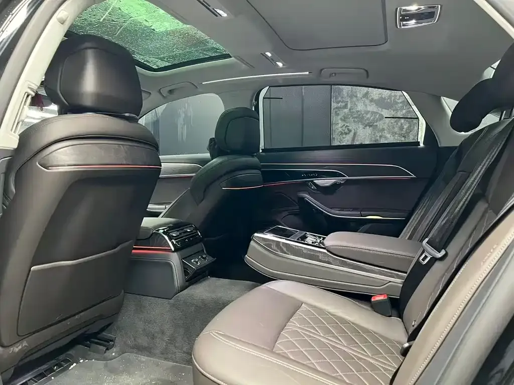 Audi A8 — фото 8