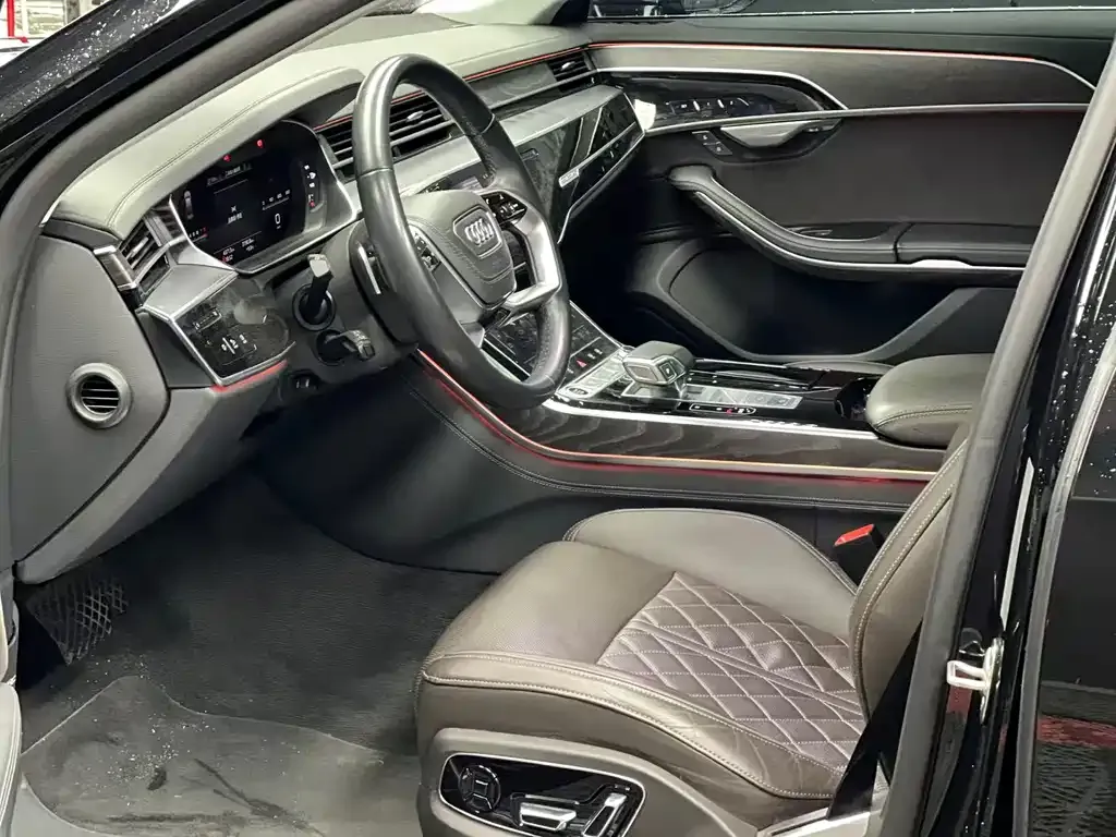 Audi A8 — фото 3