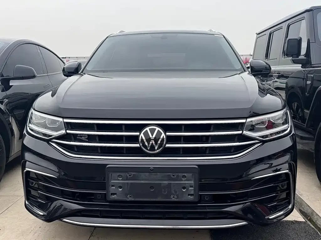Volkswagen Tiguan L — фото 2