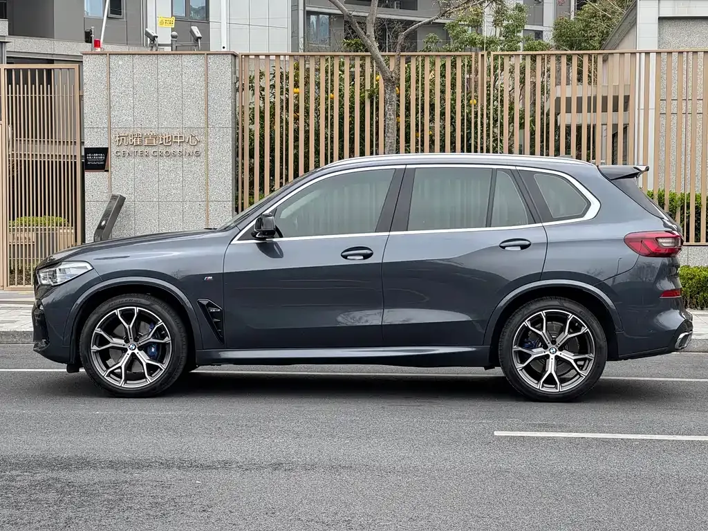 BMW X5 (Import) — фото 9