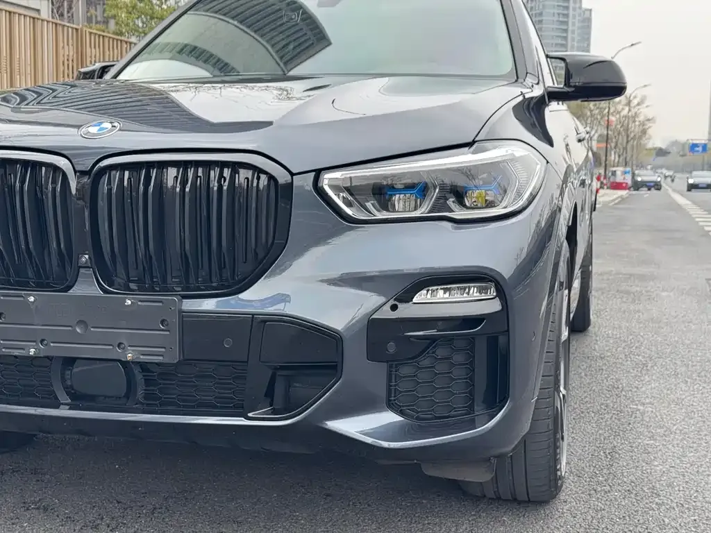 BMW X5 (Import) — фото 2