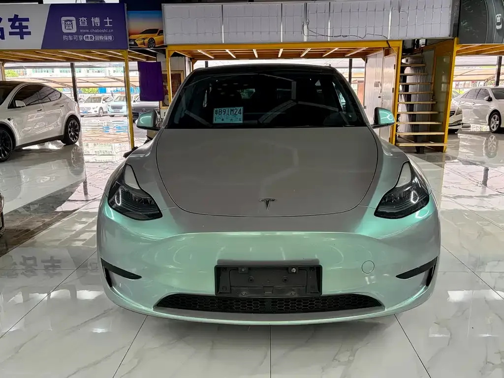 Tesla Model Y — фото 8