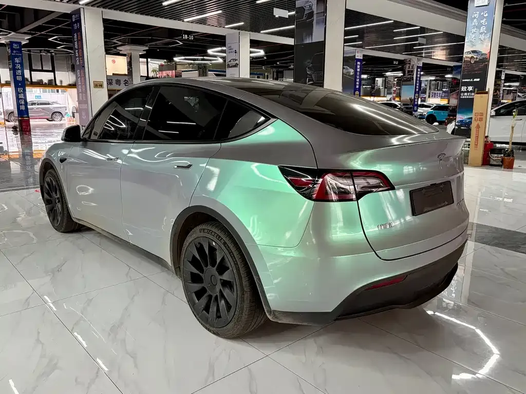 Tesla Model Y — фото 5
