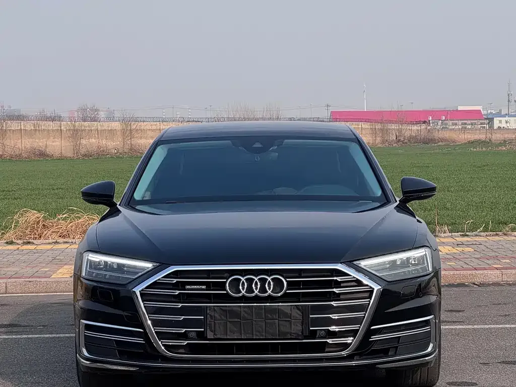 Audi A8 — фото 6