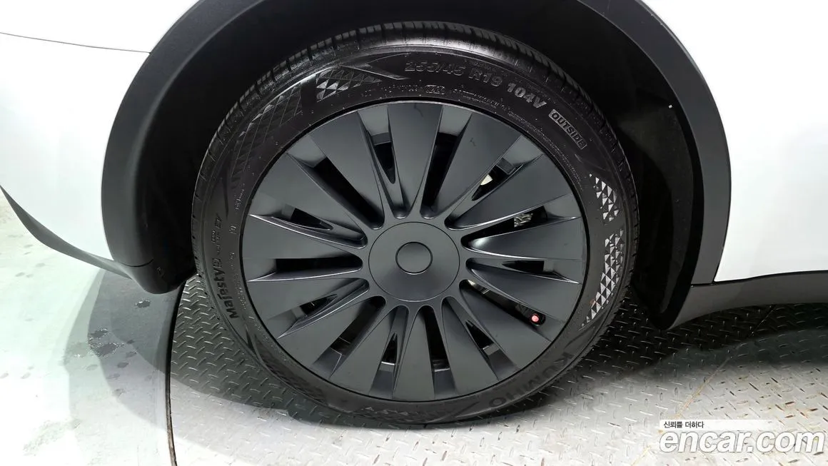 Tesla Model Y 2024 из KR, фото 8