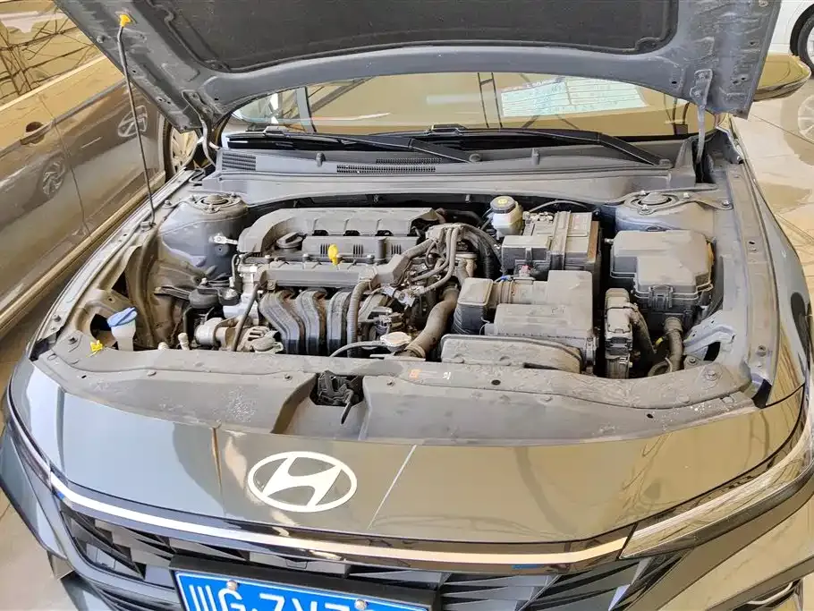 Hyundai Elantra — фото 3