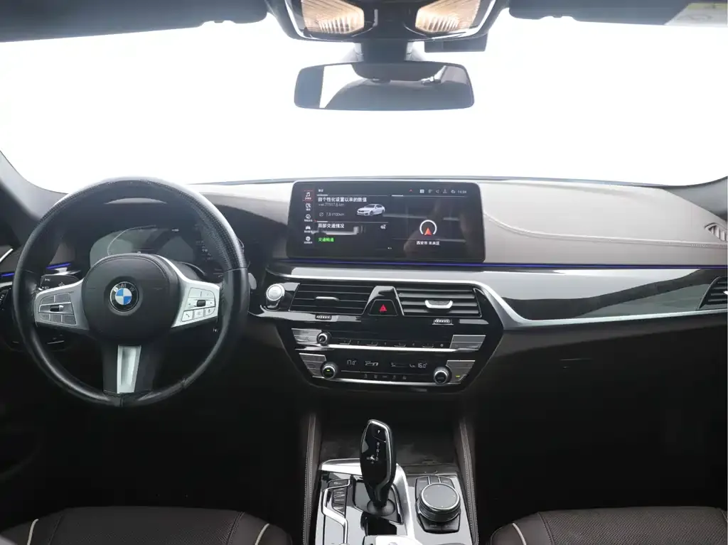 BMW 5 Series — фото 10
