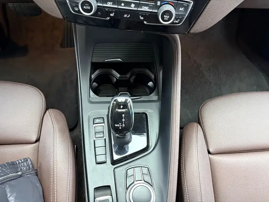 BMW X1 2021 из CN, фото 10