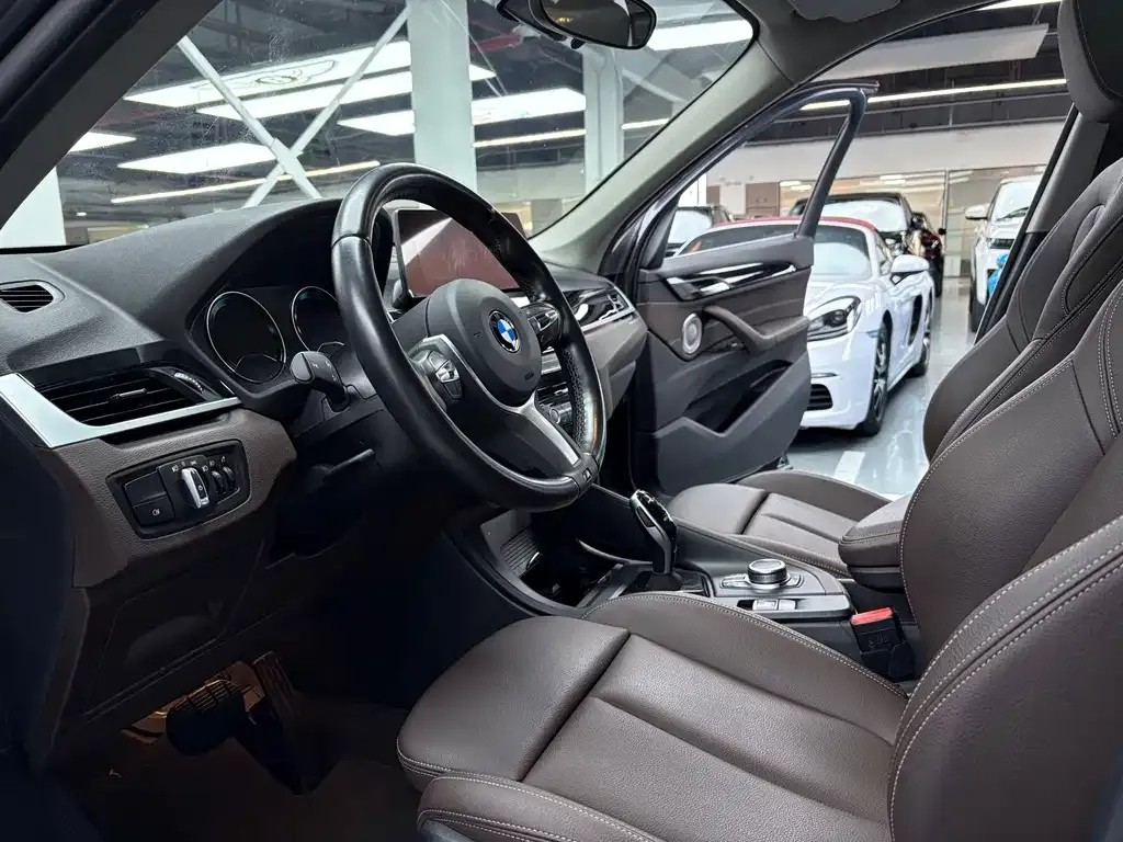 BMW X1 2021 из CN, фото 6