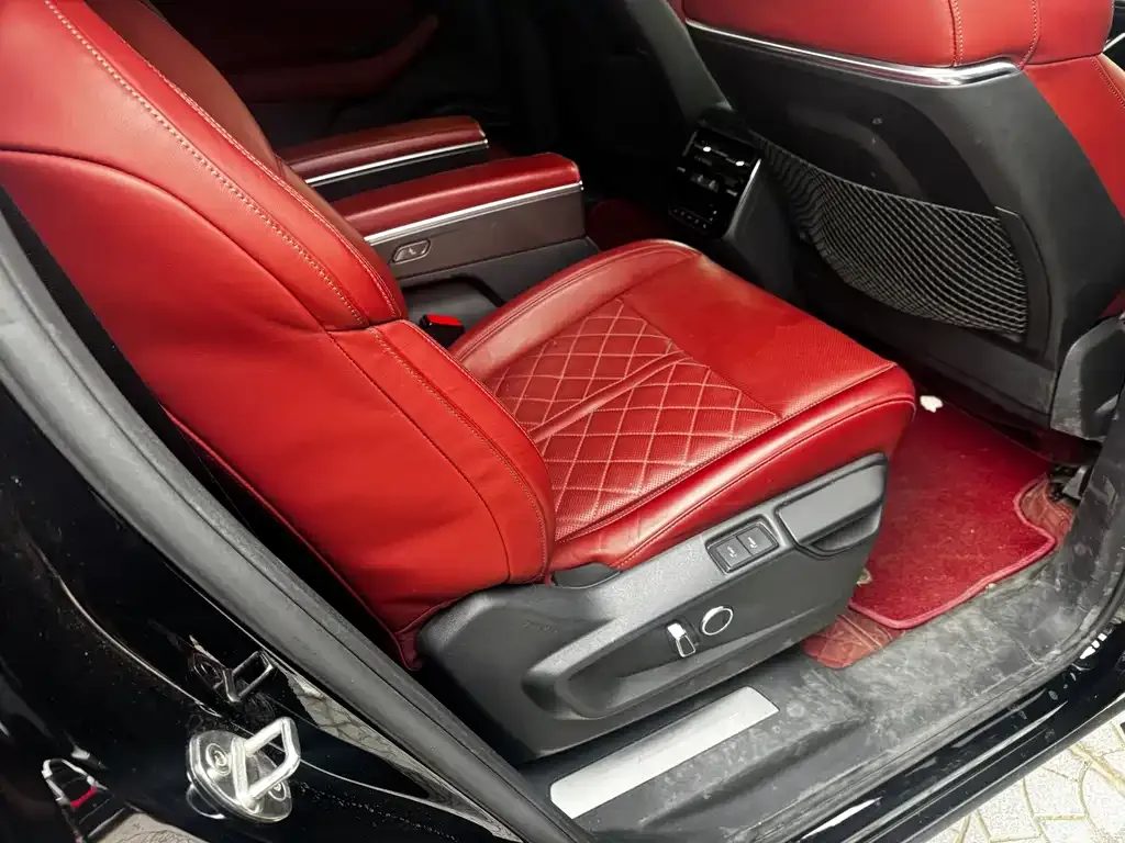 Audi Q6 2023 из CN, фото 9