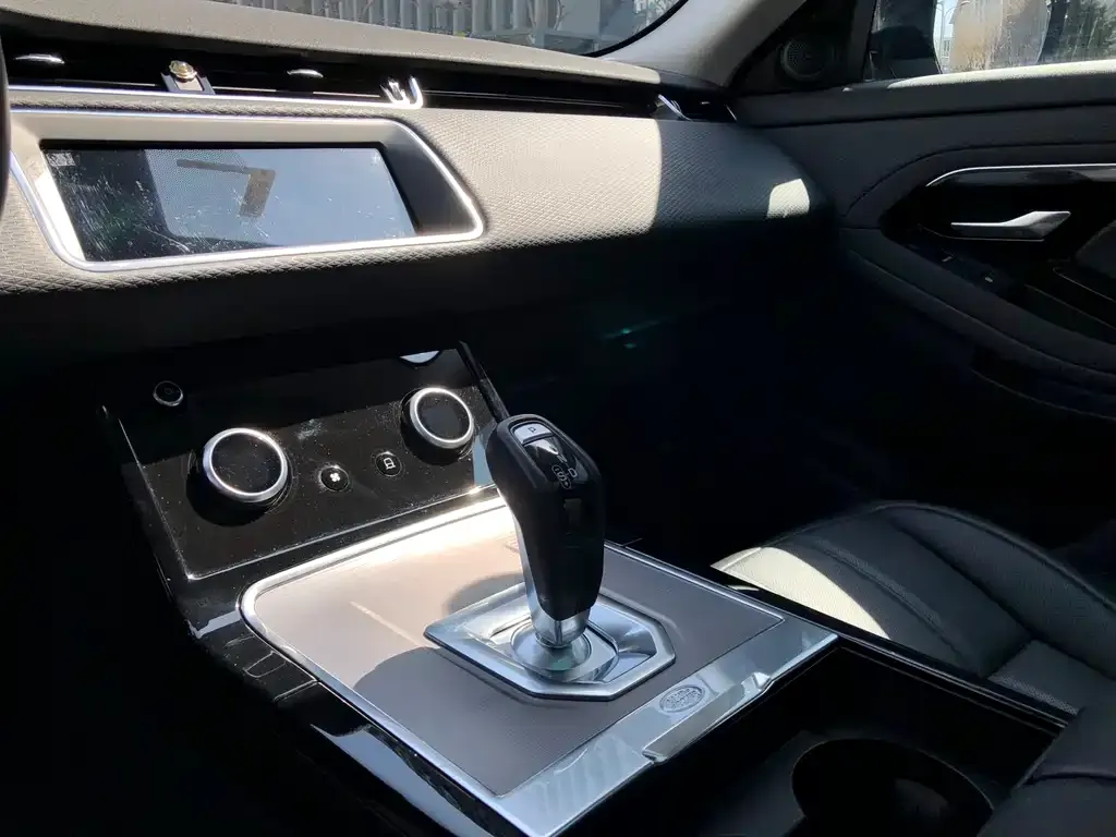 Land Rover Evoque 2021 из CN, фото 3