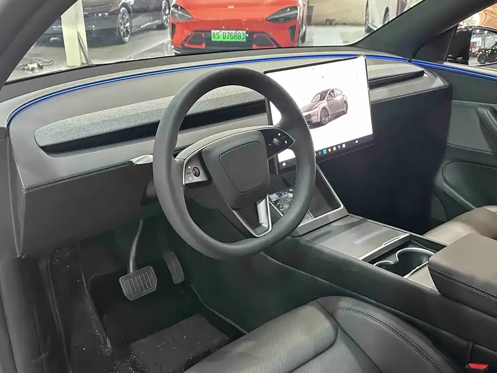 Tesla Model Y — фото 6