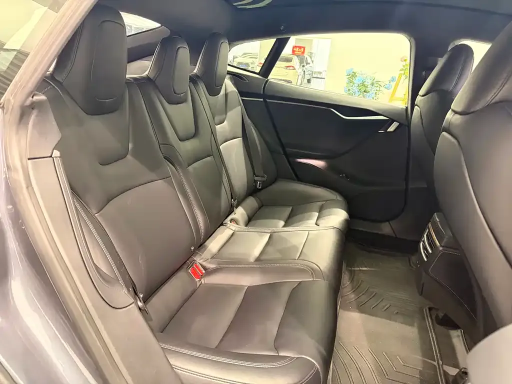 Tesla Model S 2021 из CN, фото 6