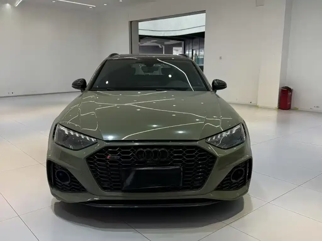 Audi RS 4 2022 из CN, фото 3