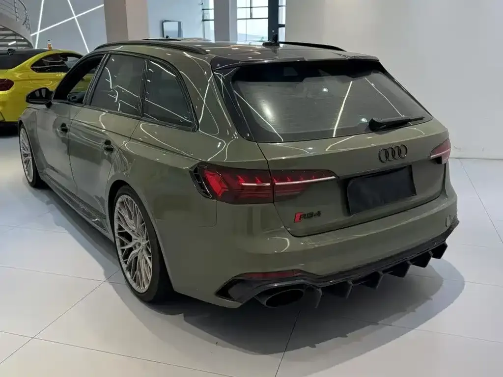 Audi RS 4 2022 из CN, фото 4