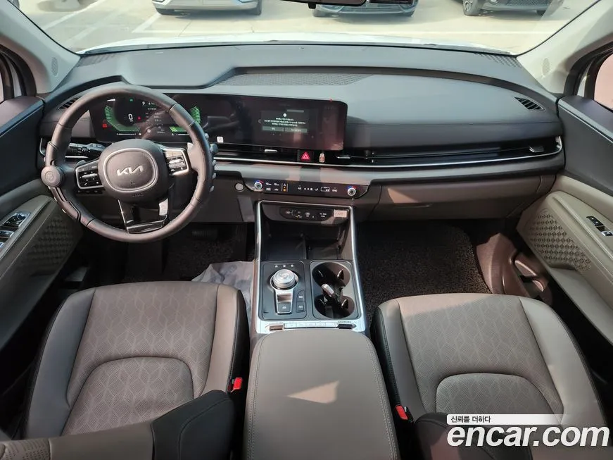 Kia Carnival — фото 10