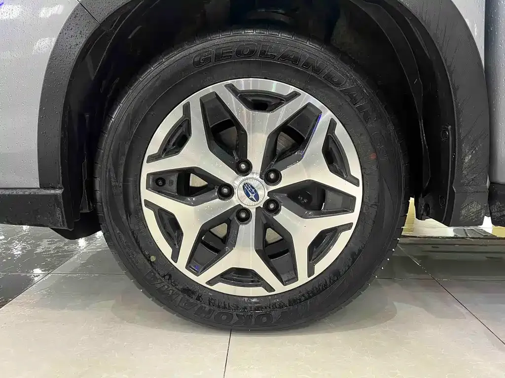 Subaru Forester 2022 из CN, фото 2