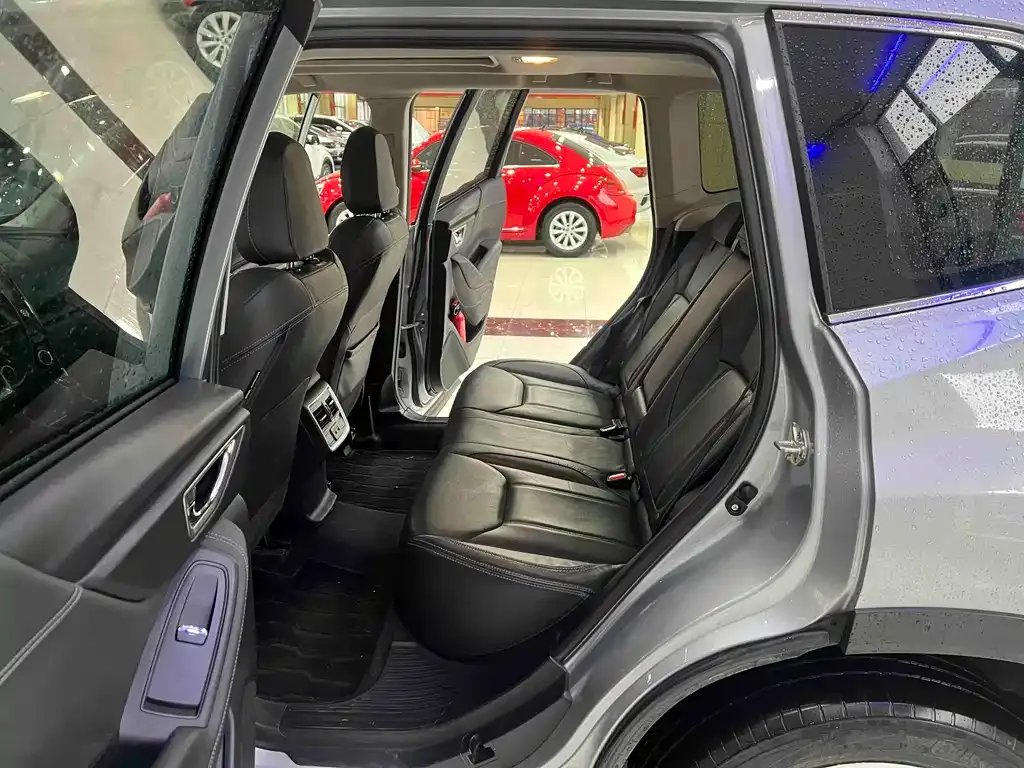 Subaru Forester 2022 из CN, фото 7