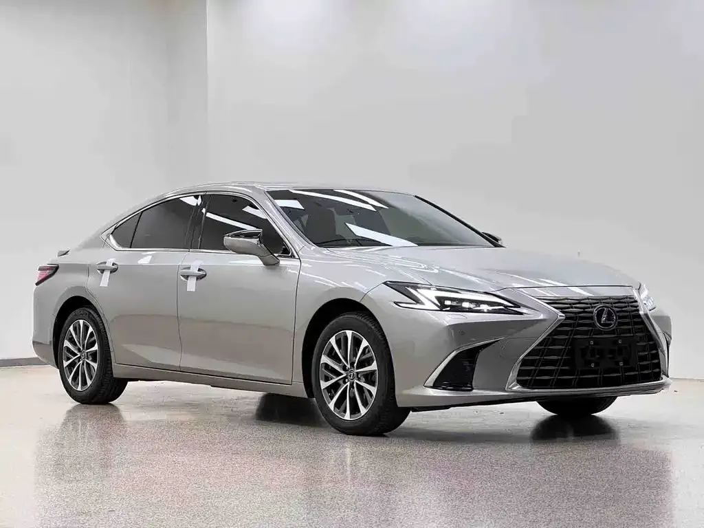 Lexus ES — фото 9