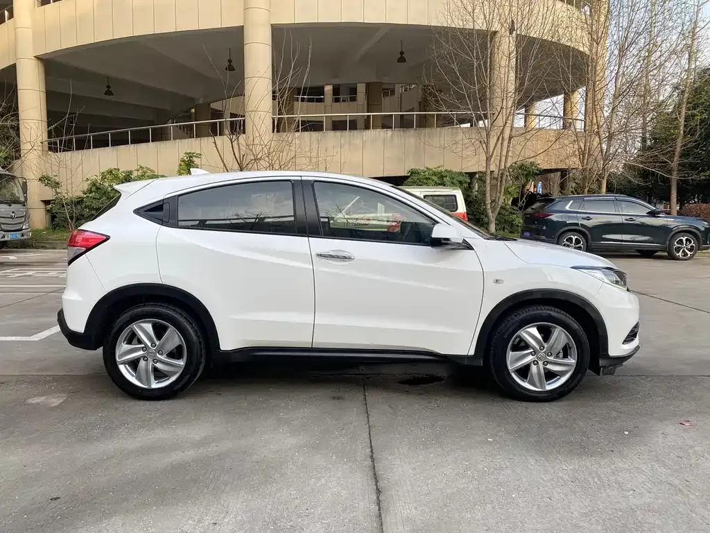 Honda Vezel 2021 из CN, фото 5