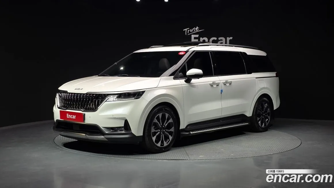 Kia Carnival — фото 1