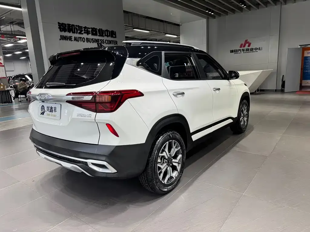 Kia KX3 2022 из CN, фото 8