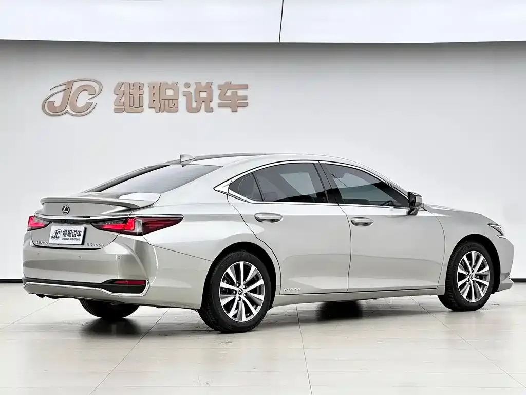 Lexus ES 2021 из CN, фото 2