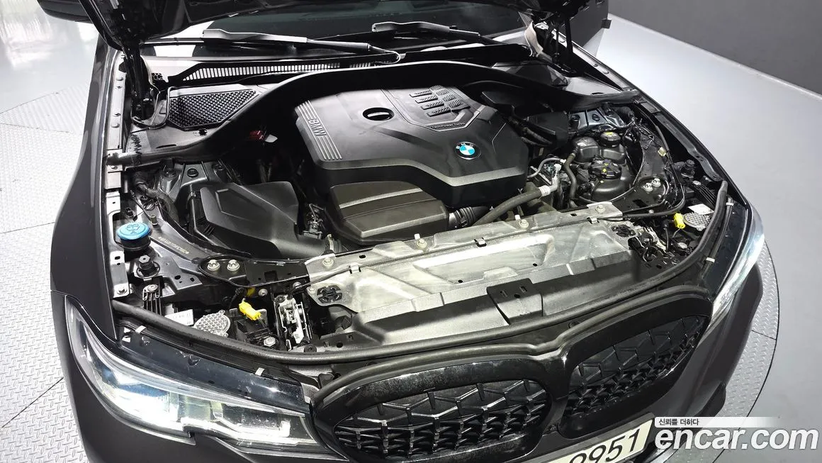 BMW 3-Series 2021 из KR, фото 3