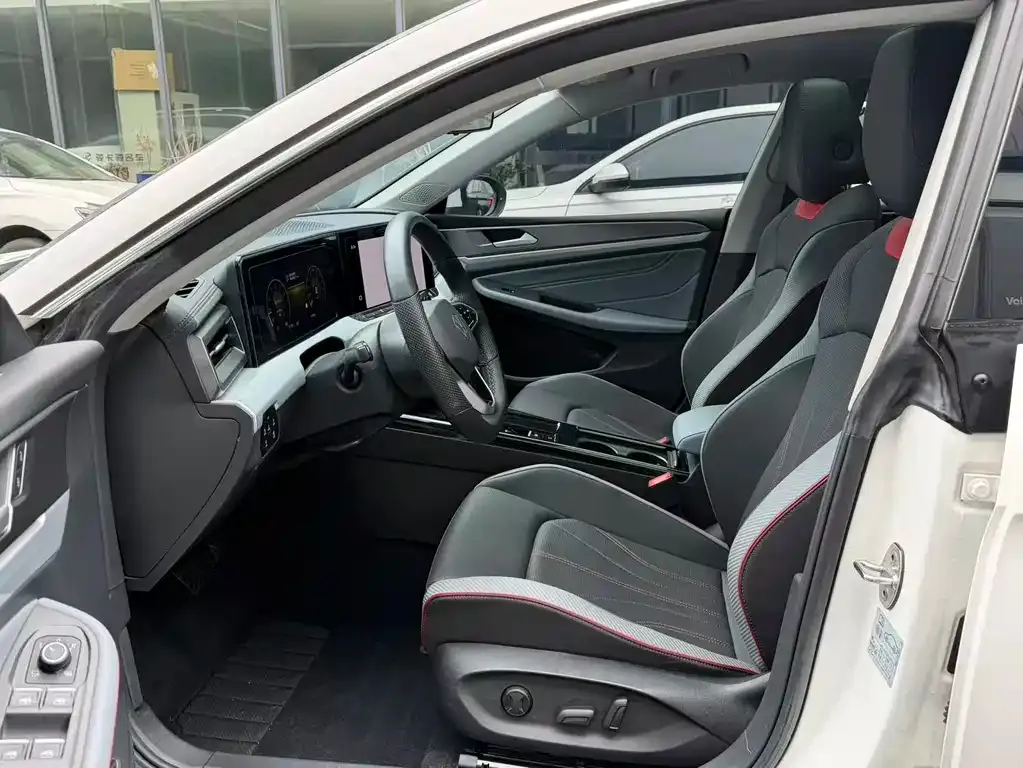 Volkswagen Lamando 2023 из CN, фото 9