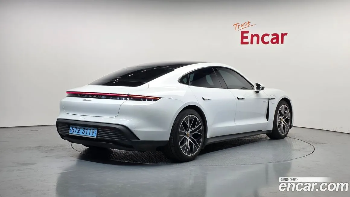 Porsche Taycan 2022 из KR, фото 6