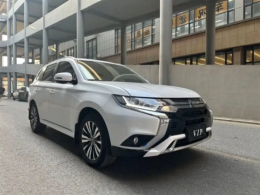 Mitsubishi Outlander 2022 из CN, фото 6
