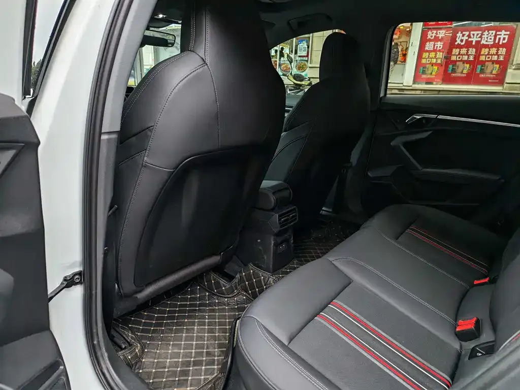 Audi A3 2021 из CN, фото 2