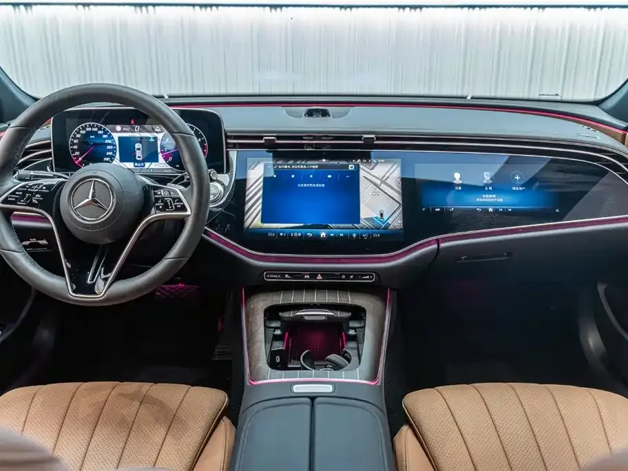 Mercedes-Benz E-Class — фото 6
