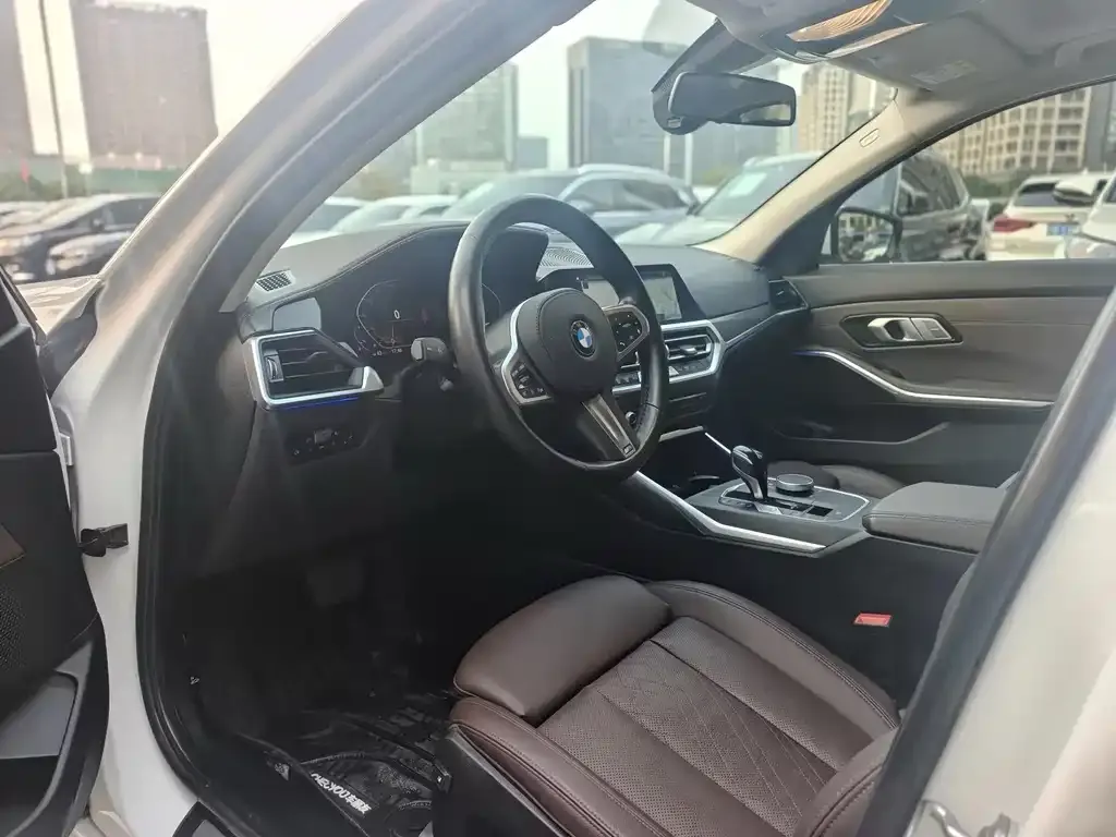 BMW 3 Series 2022 из CN, фото 5