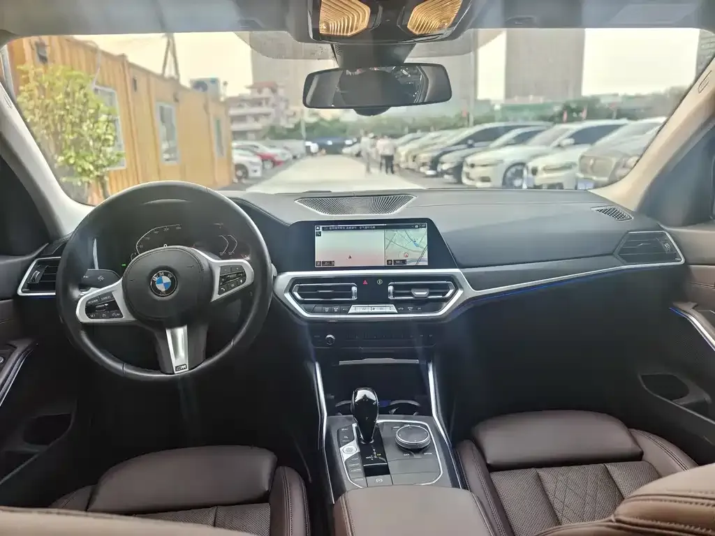 BMW 3 Series 2022 из CN, фото 9