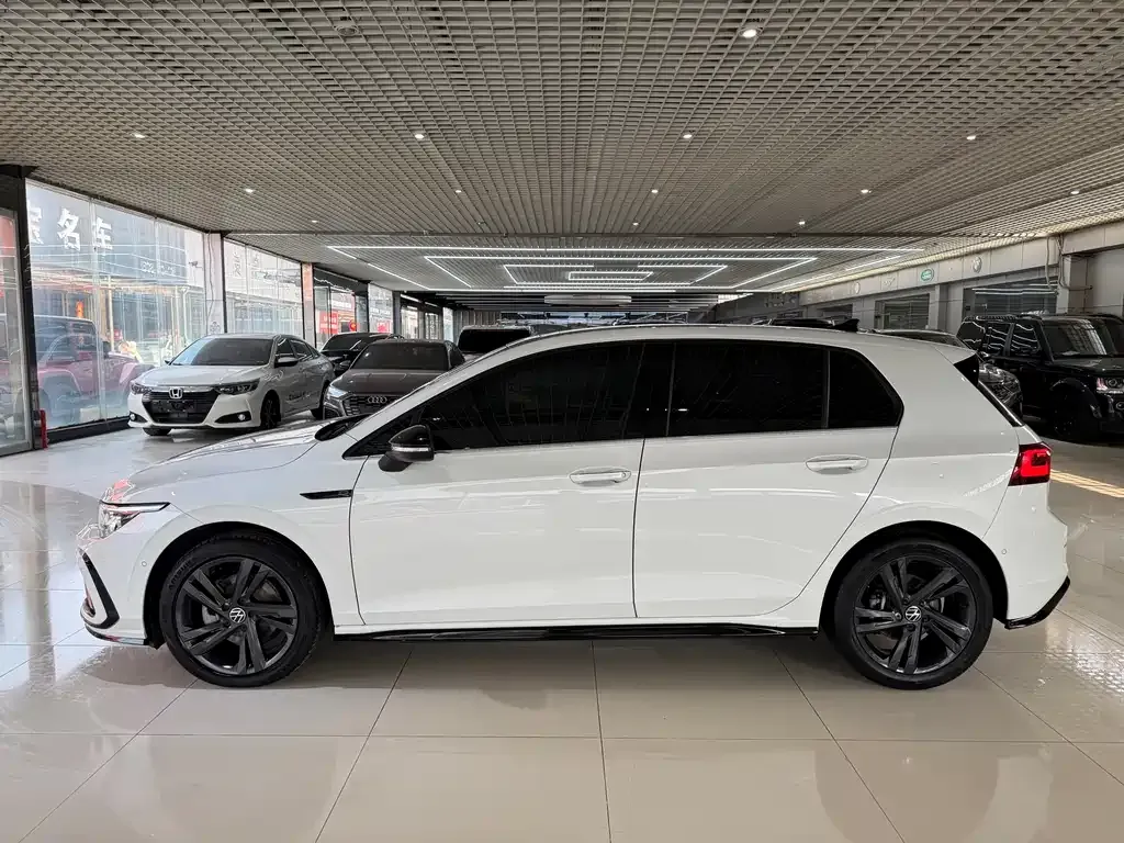 Volkswagen Golf 2022 из CN, фото 4