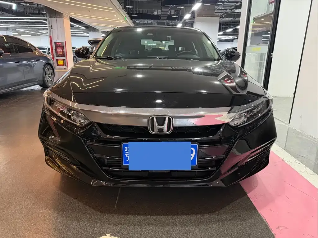 Honda Accord — фото 6