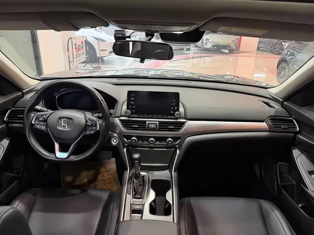 Honda Accord — фото 2