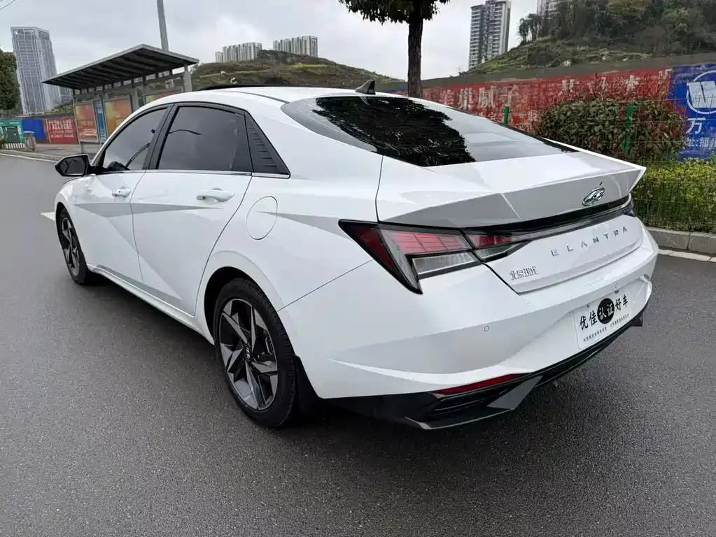 Hyundai Elantra 2023 из CN, фото 10