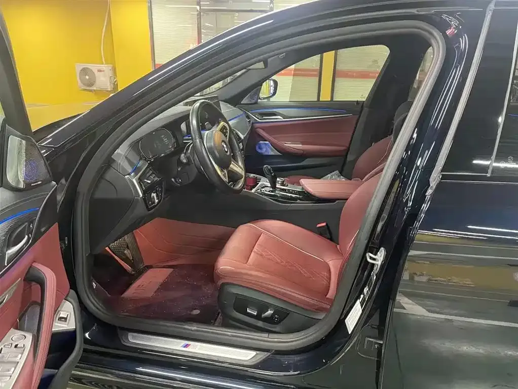 BMW 5 Series 2022 из CN, фото 5