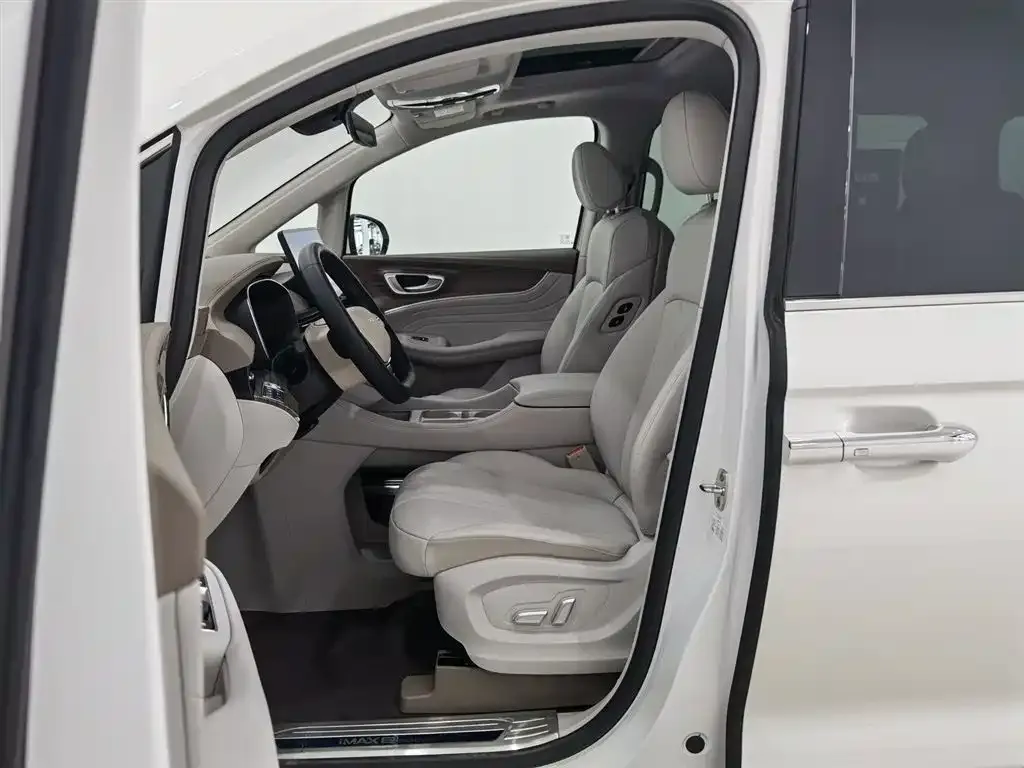 Roewe iMAX8 New Energy 2024 из CN, фото 3