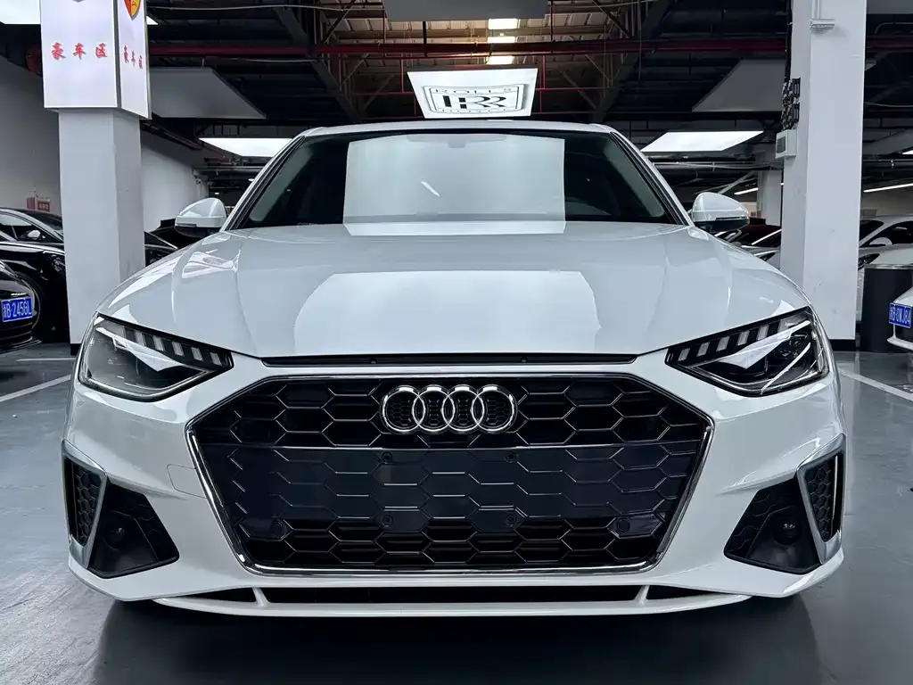 Audi A4L 2024 из CN, фото 4