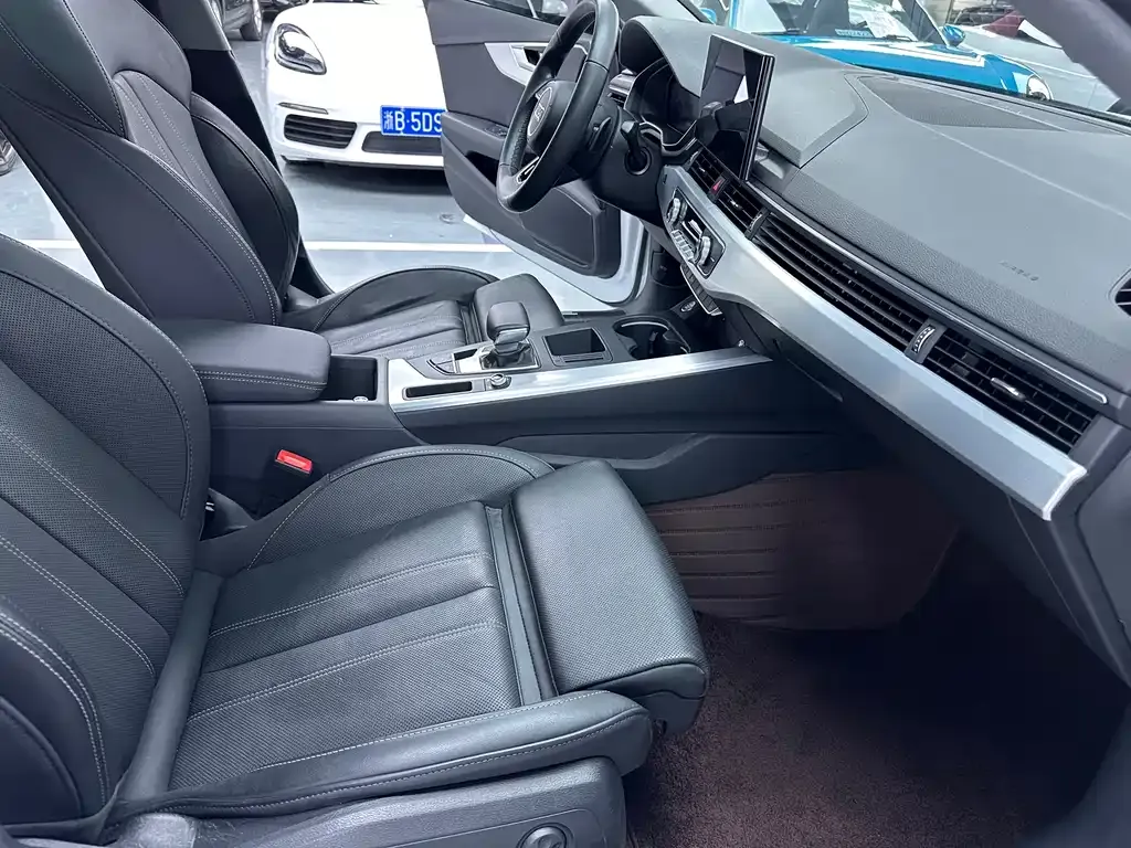 Audi A4L 2024 из CN, фото 10