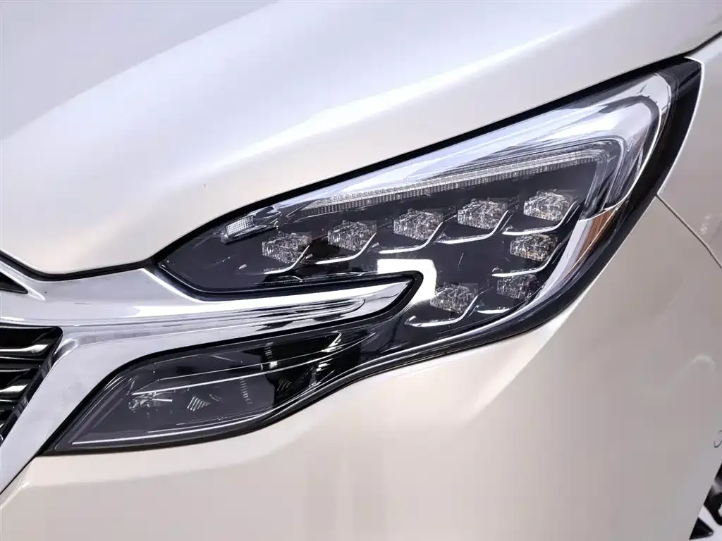 Buick GL8 2022 из CN, фото 9