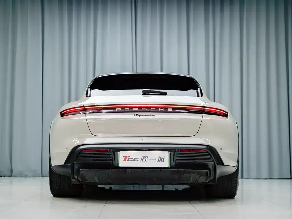 Porsche Taycan 2023 из CN, фото 2
