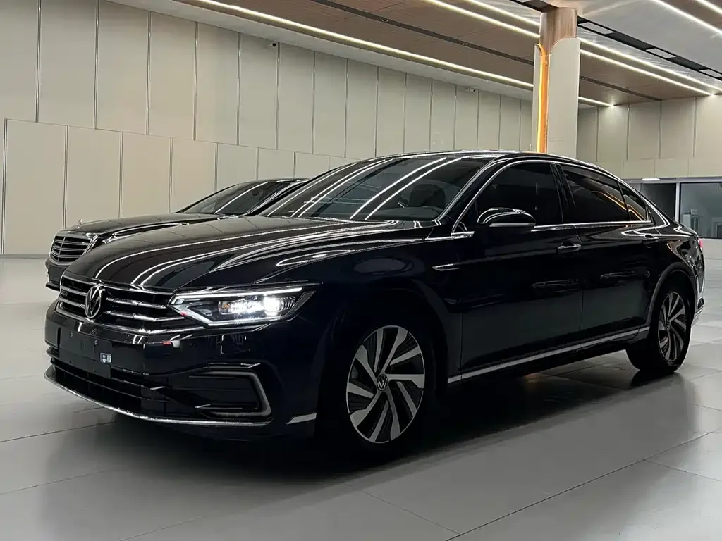 Volkswagen Magotan GTE PHEV 2022 из CN, фото 1