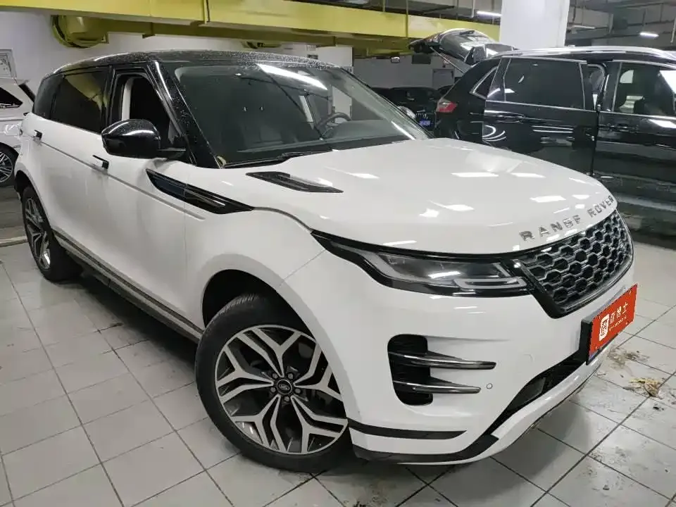 Land Rover Evoque — фото 1
