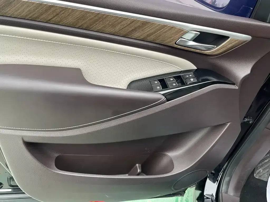 GAC Motor Trumpchi M8 — фото 3