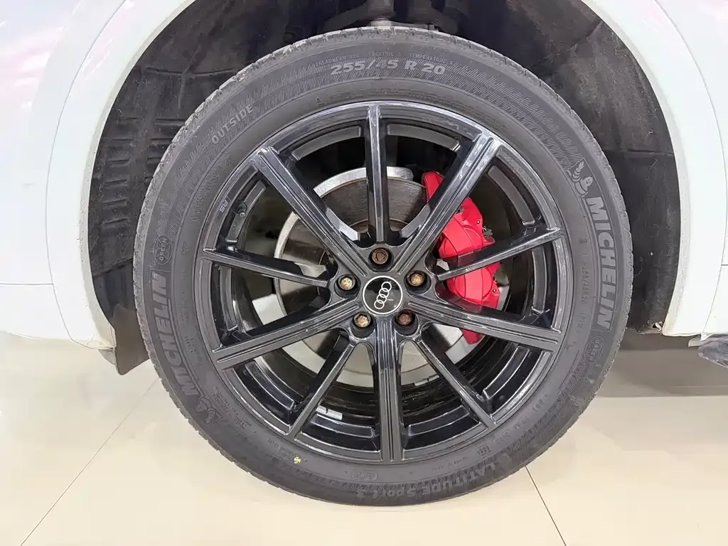 Audi Q5L Sportback 2022 из CN, фото 10