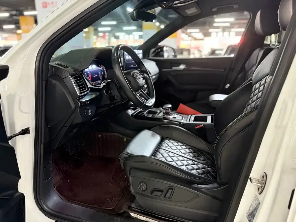 Audi Q5L Sportback 2022 из CN, фото 7